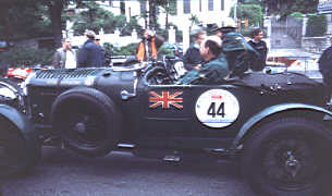dunkelblauer Bentley 4.5 Liter Le Mans